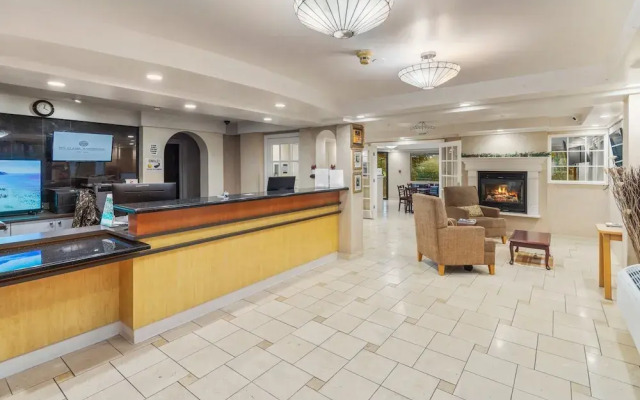 Econo Lodge Near Bellevue Square