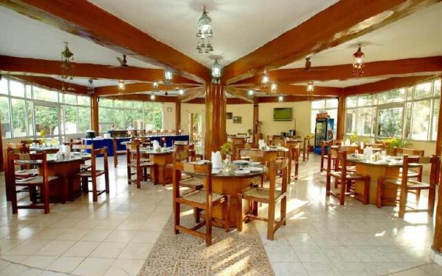 Kanwhizz Hum Tum Resort