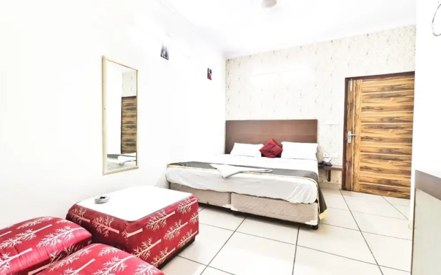 Goroomgo Edge Homestay Mahipalpur