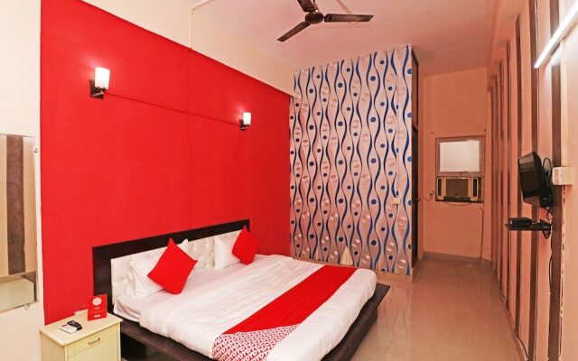 Oyo 43709 Glorious Stayz 53