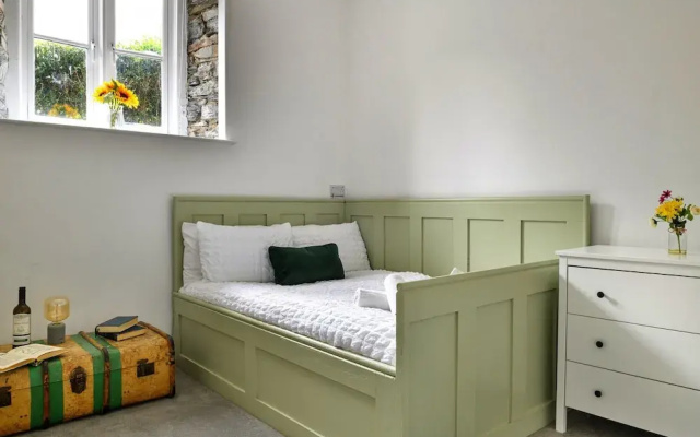 5 Bedroom Holiday Home in Dinas Mawddwy, No Deposit