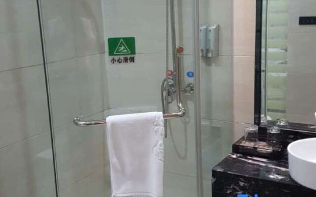 Yunlong Hotel