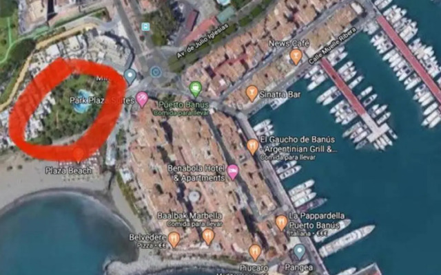 Frontline sea in the center of Puerto Banus.2 Bedrooms.