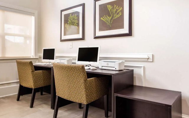 Quality Inn & Suites