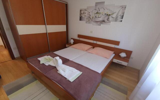Apartment 2 Biba 41