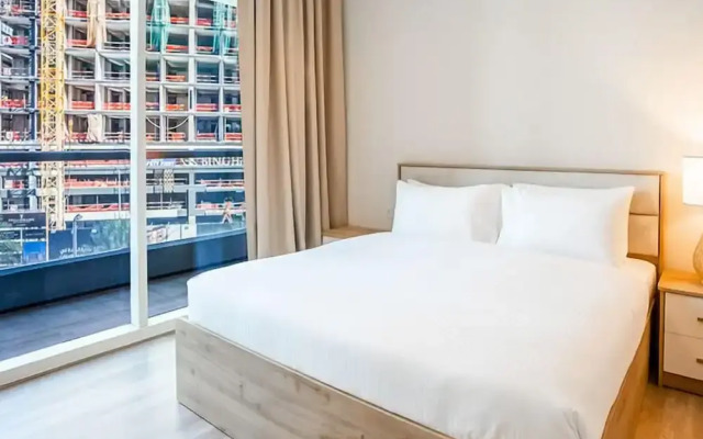 Homesgetaway-Cozy 1BR Bay Square Bldg. 9