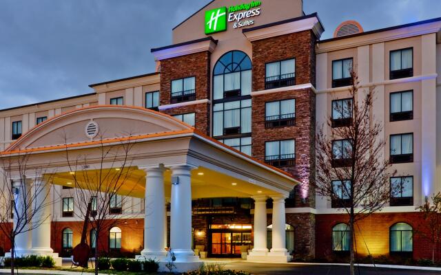 Holiday Inn Express Hotel and Suites Nashville-Opryland, an IHG Hotel