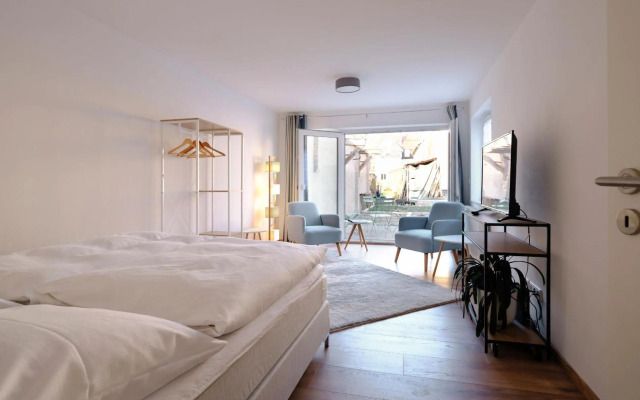 Travel Art Boardinghouse