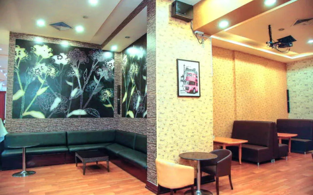 Чарлак Отель