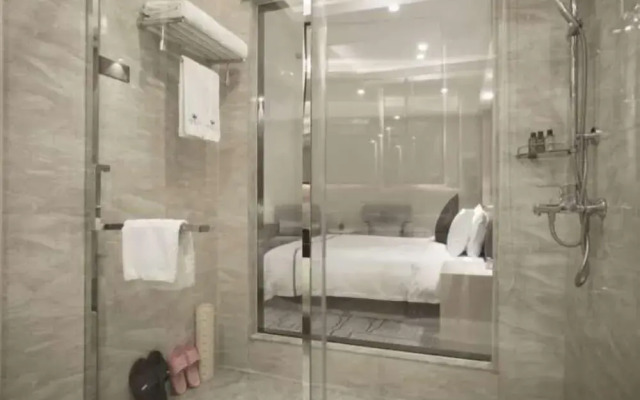 Shenzhen Bay Emerald Passion Man Hotel