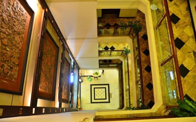 Hanoi Boutique 2