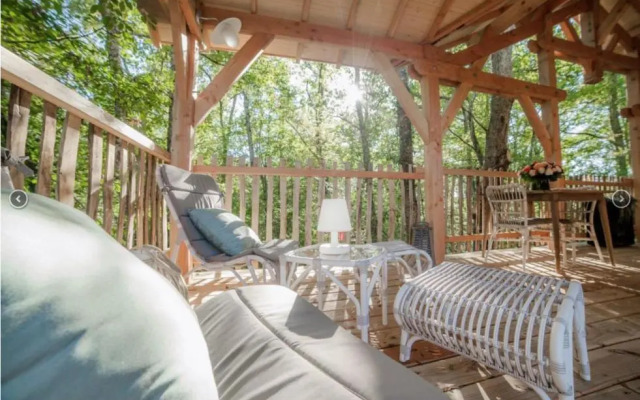 D'emilion de Sens (Adults Only)