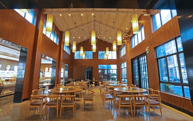 Shanghai Lintin Holiday Hotel