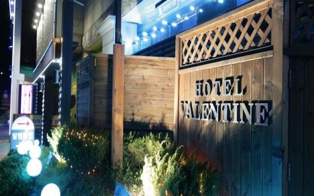 Valentine Hotel