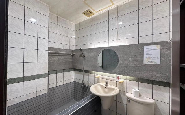 Fu Feng Hotel