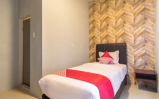 Super Oyo 360 Mangaan Residence