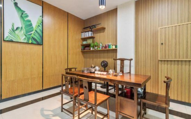 Xi'an S Hotel (Dongfang High-speed Railway Station Branch)