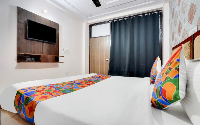OYO Townhouse 1077 Hotel travel time