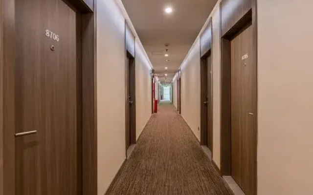 HanTing Hotel (Guangzhou North Railway Station)