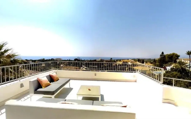 Exquisite Villa Near Beach - Heated Pool