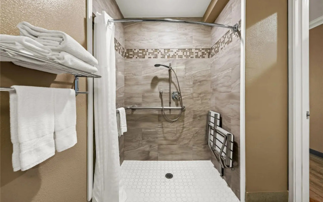 Comfort Inn & Suites Salinas City Center Area