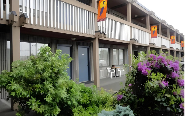 Thunderbird Motor Inn