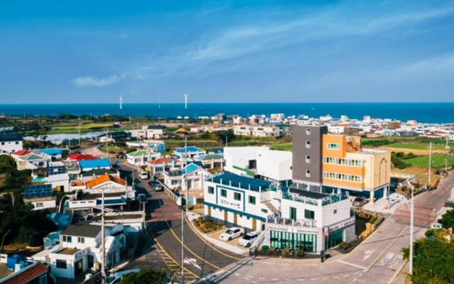 Jeju Woljeongri Badabyeol Pension