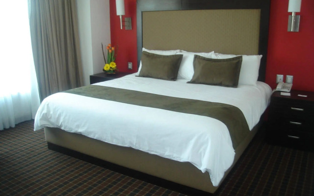 Hotel & Suites PF