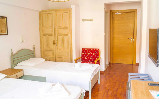 Diplomat Hotel