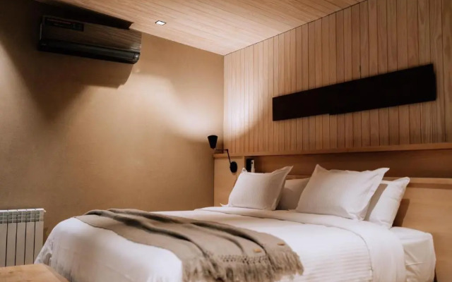 Andeluna Winery Lodge