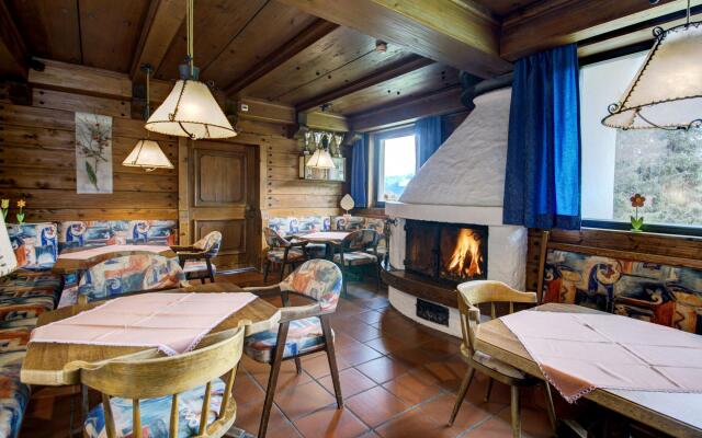 Chalet on Zettersfeld With Dolomite Views