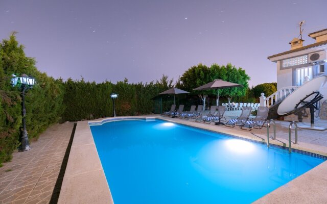 Fidalsa Villa Grand White House