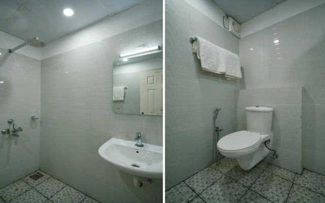 OYO Home 15660 Modern 1BHK