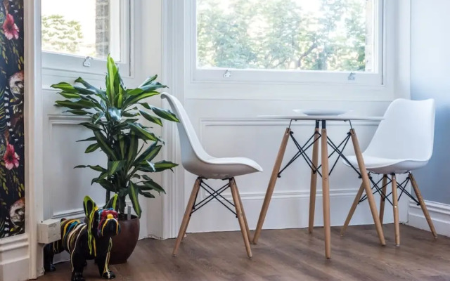 Stunning Flat Near the Beach & Trains