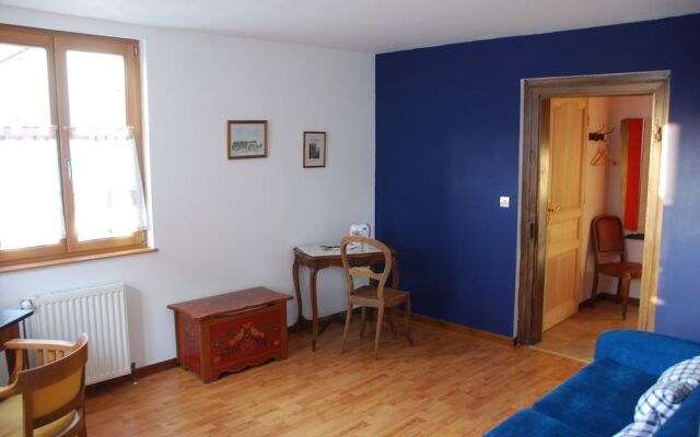 La Maison Bleue