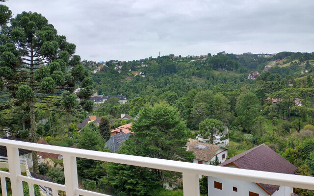 Apto Capivari com terraço e churrasqueira LVR008