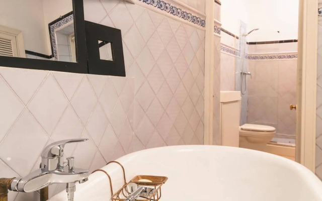 PYR Select Plaza Santa Ana