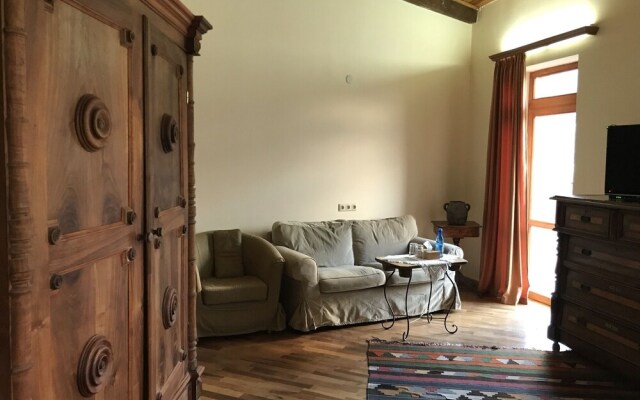 Hotel Mirhav