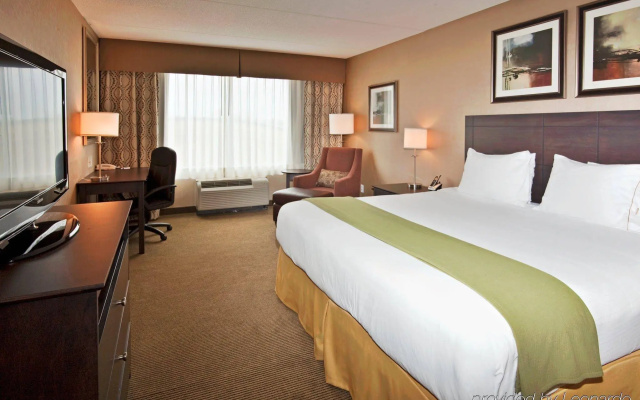 Holiday Inn Express & Suites Kingston Central by IHG