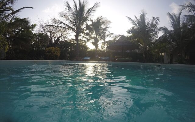 House With in Watamu With Pool Access Furnished Terrace a