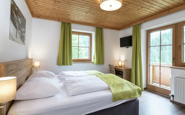 Luxurious Holiday Home in Saalbach-hinterglemm With Barbecue