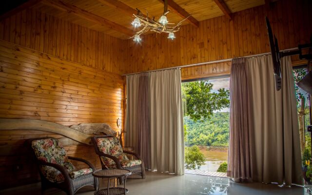 Tupa Lodge