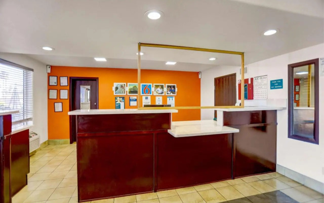 Superstition Inn and Suites