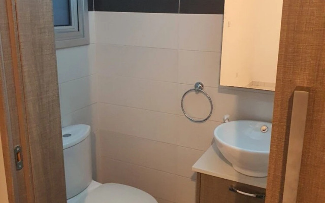 Immaculate 2-bed Apartment in Larnaca