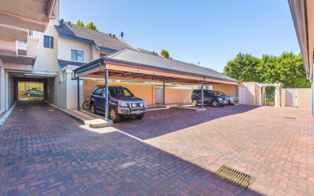 Luxurious Perth Townhouse