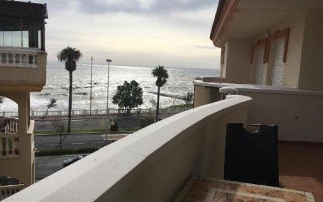 NEW! 1b apartment opposite Sunset Beach