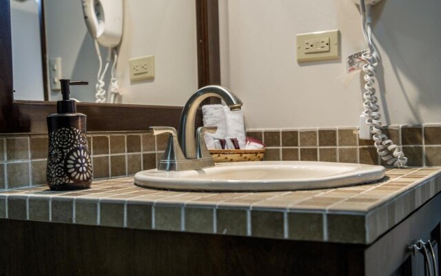 Bugambilias Suites