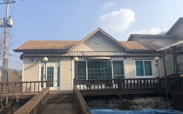 Yangsan Poong Ho Dae Pension