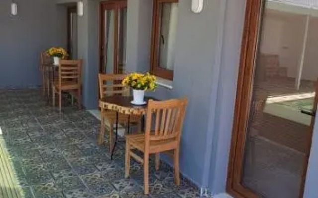 Sigacik Armola Pansiyon Cafe