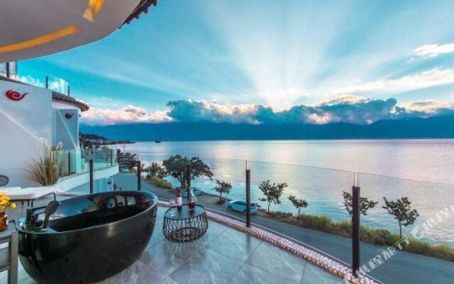Yunzhiguo Yunduan Lakeview Holiday Hotel